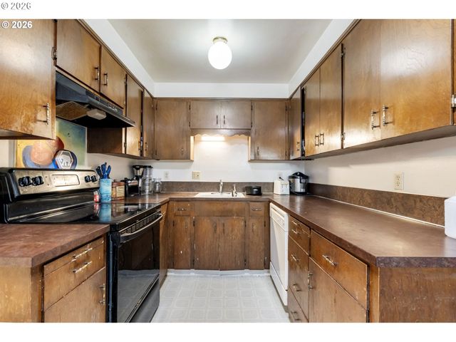 220 Se 28TH Ave, Hillsboro, OR 97123
