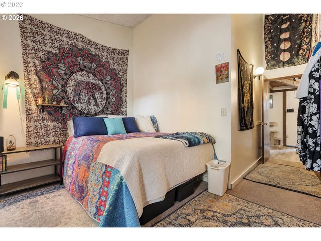 220 Se 28TH Ave, Hillsboro, OR 97123