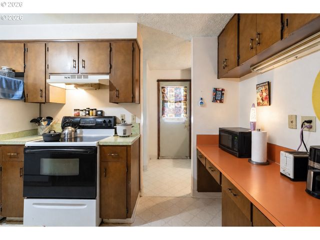 220 Se 28TH Ave, Hillsboro, OR 97123