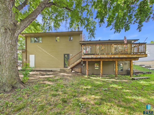 5600 W Pebble Creek Rd Road, Sioux Falls, SD 57106