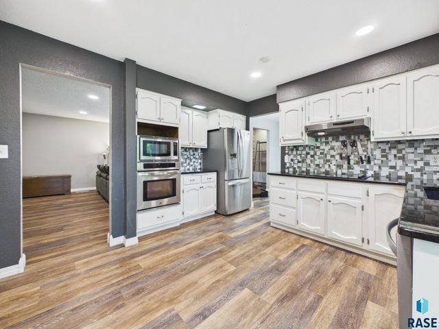 5600 W Pebble Creek Rd Road, Sioux Falls, SD 57106