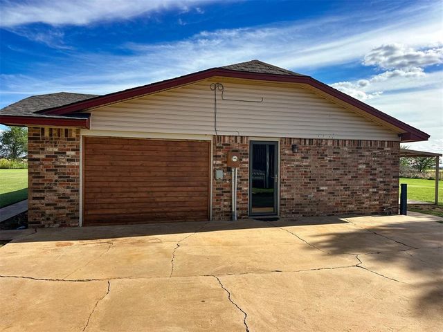25090 County Street 2580, Fort Cobb, OK 73038