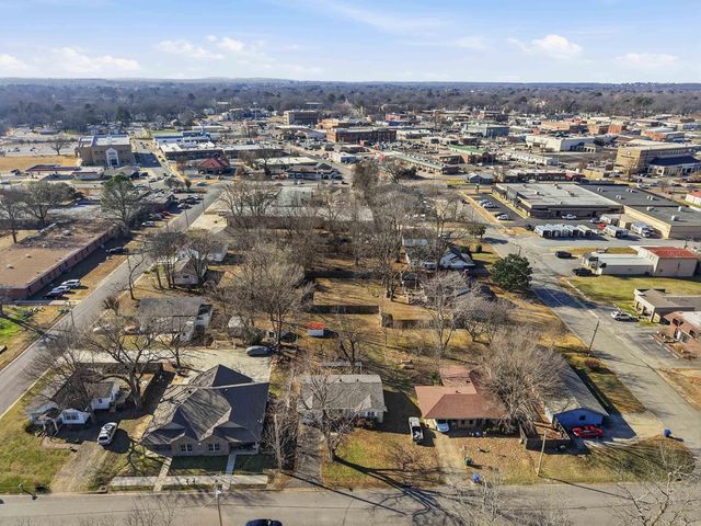 555 FACTORY Street, Conway, AR 72032