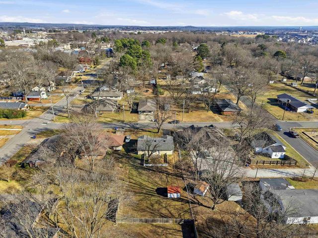 555 FACTORY Street, Conway, AR 72032