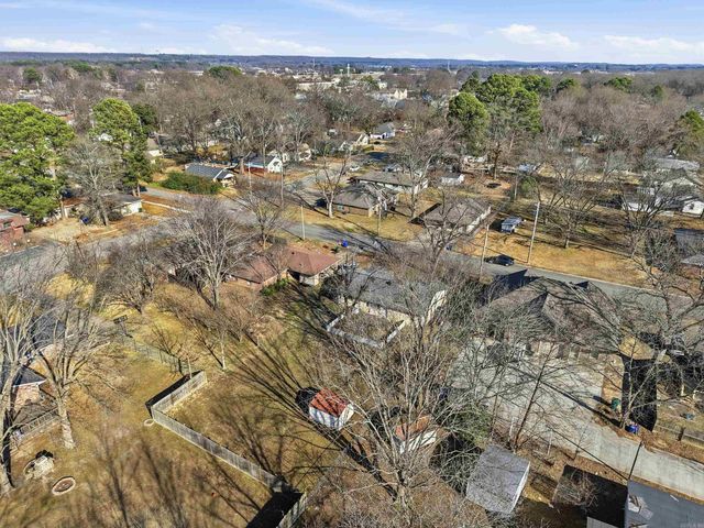 555 FACTORY Street, Conway, AR 72032