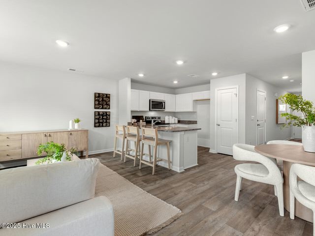 116 N Grassland Road Unit 17, Holly Ridge, NC 28445