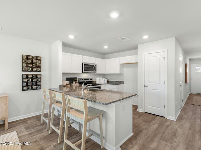 116 N Grassland Road Unit 17, Holly Ridge, NC 28445