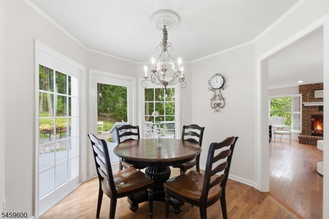 6 Fawn Ridge Rd, Clinton Twp., NJ 08833