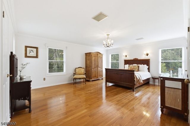 6 Fawn Ridge Rd, Clinton Twp., NJ 08833