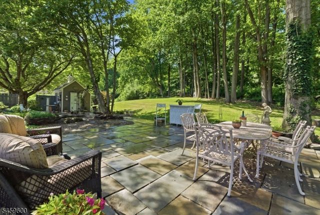 6 Fawn Ridge Rd, Clinton Twp., NJ 08833