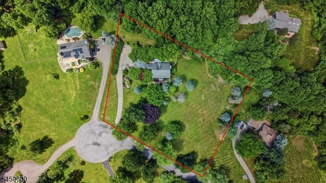 6 Fawn Ridge Rd, Clinton Twp., NJ 08833
