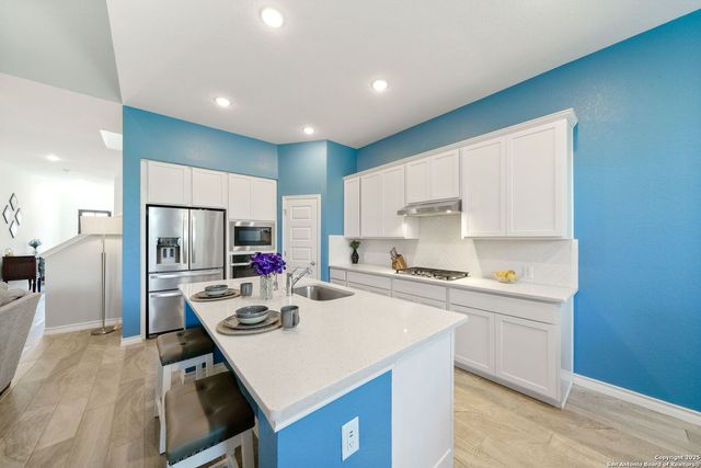 1524 LEEDS PARK, Bulverde, TX 78163