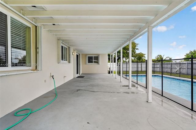 341 NW 15th St, Homestead, FL 33030