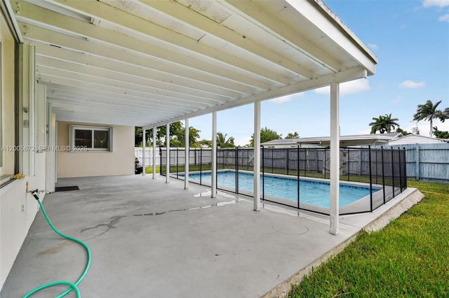 341 NW 15th St, Homestead, FL 33030