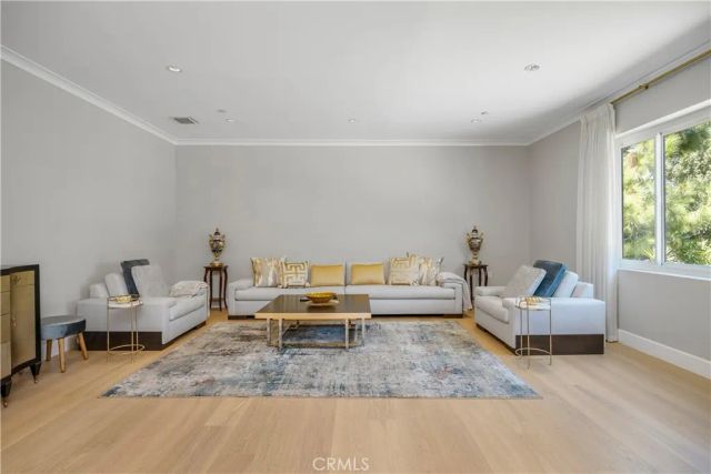 3851 Karen Lynn Drive, Glendale, CA 91206
