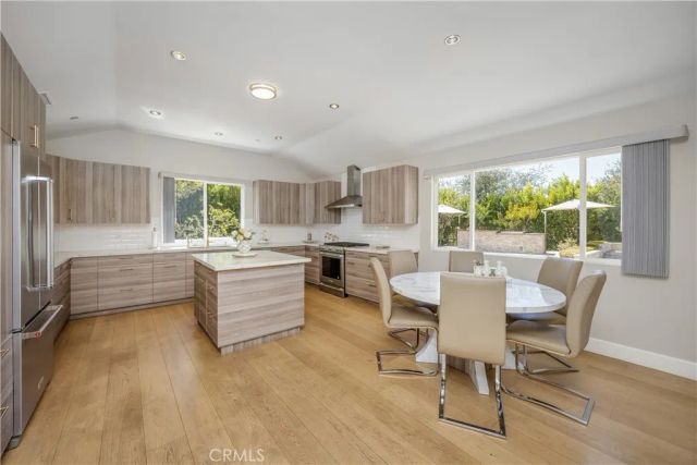 3851 Karen Lynn Drive, Glendale, CA 91206