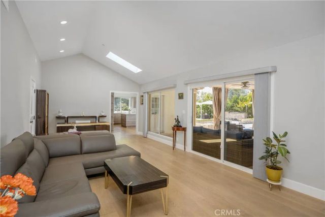 3851 Karen Lynn Drive, Glendale, CA 91206