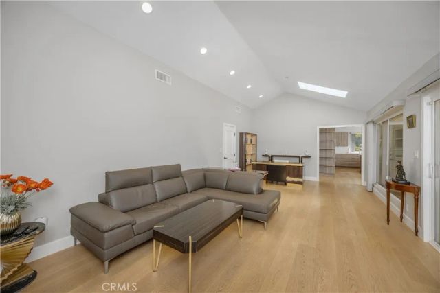 3851 Karen Lynn Drive, Glendale, CA 91206