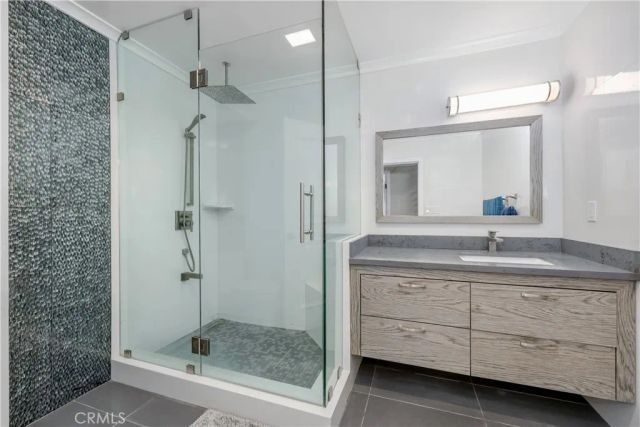 3851 Karen Lynn Drive, Glendale, CA 91206