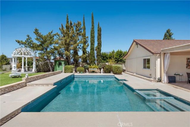 3851 Karen Lynn Drive, Glendale, CA 91206