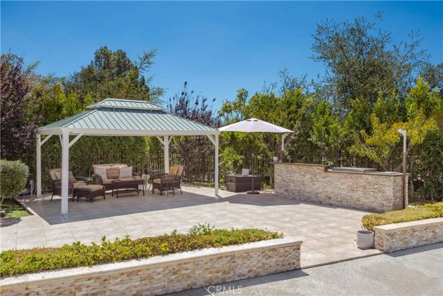 3851 Karen Lynn Drive, Glendale, CA 91206