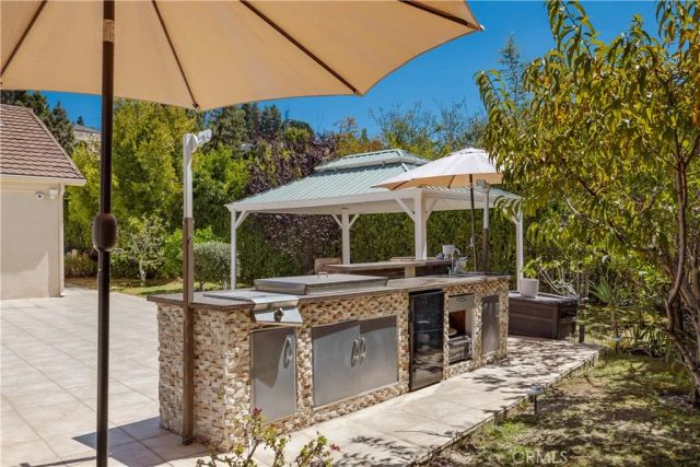 3851 Karen Lynn Drive, Glendale, CA 91206