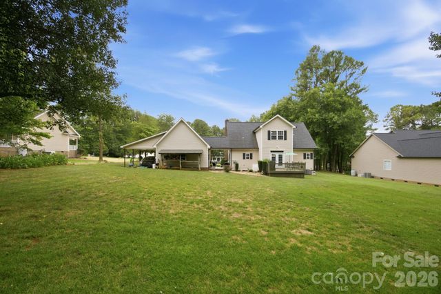 7073 Ridgeway Road, Stanley, NC 28164