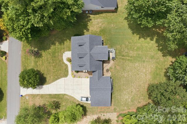 7073 Ridgeway Road, Stanley, NC 28164