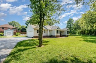 1208 Hartsfield Dr, Columbia, TN 38401