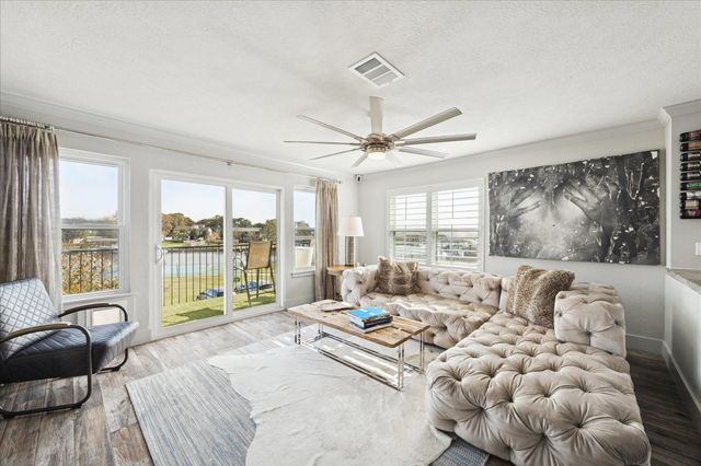 1900 Lakeside Drive, Seabrook, TX 77586