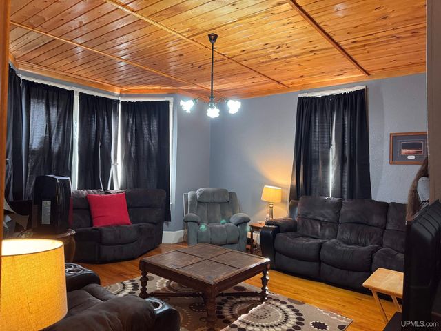 312 E Sellar Street, Bessemer, MI 49911