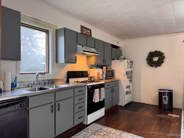 312 E Sellar Street, Bessemer, MI 49911