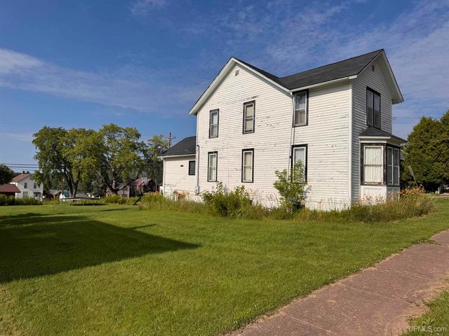 312 E Sellar Street, Bessemer, MI 49911