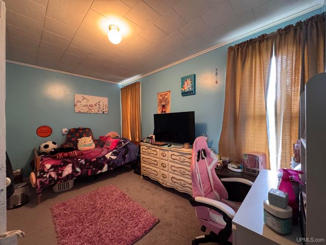 312 E Sellar Street, Bessemer, MI 49911