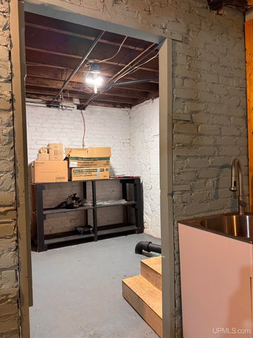 312 E Sellar Street, Bessemer, MI 49911