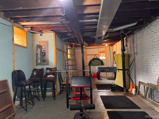 312 E Sellar Street, Bessemer, MI 49911