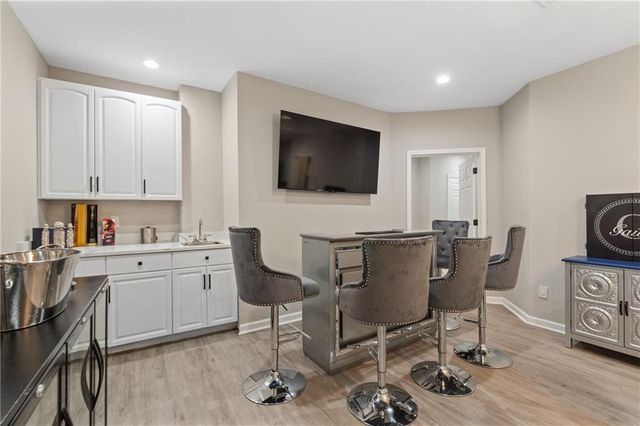 820 Glen Royal Drive, Roswell, GA 30076