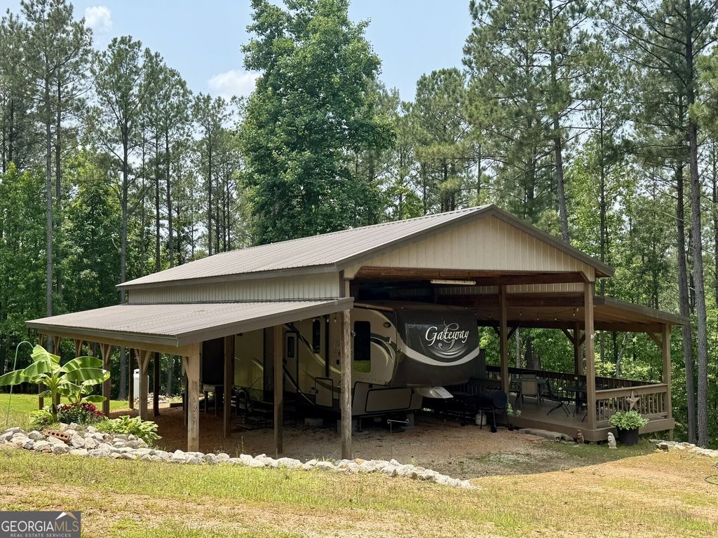 76 Rock Creek Road, Wedowee, AL 36278