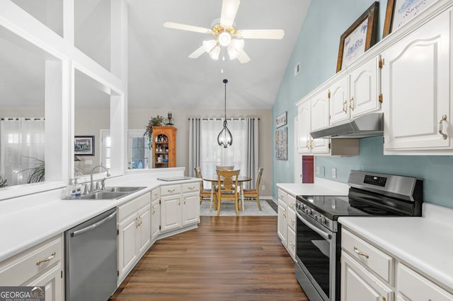 1018 Hunters Pointe Drive, Statesboro, GA 30461