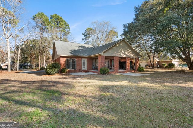 1018 Hunters Pointe Drive, Statesboro, GA 30461
