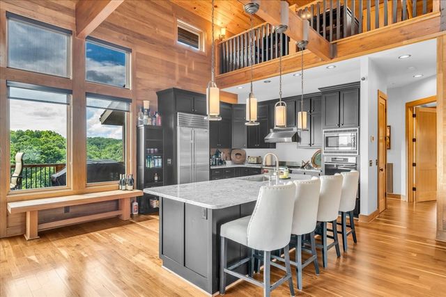 858 Harbor Green Pl, Sparta, TN 38583