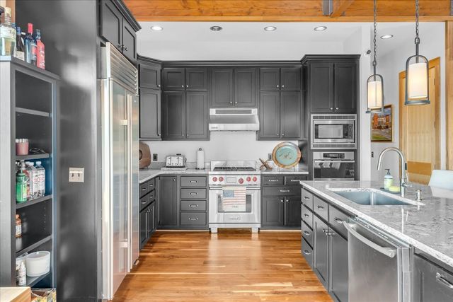 858 Harbor Green Pl, Sparta, TN 38583