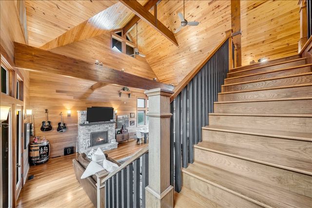 858 Harbor Green Pl, Sparta, TN 38583