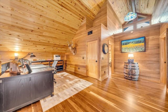 858 Harbor Green Pl, Sparta, TN 38583