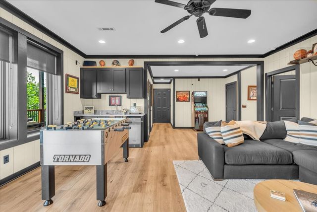 858 Harbor Green Pl, Sparta, TN 38583