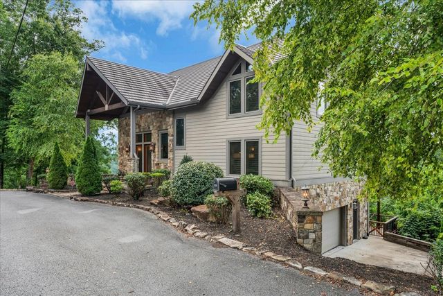 858 Harbor Green Pl, Sparta, TN 38583