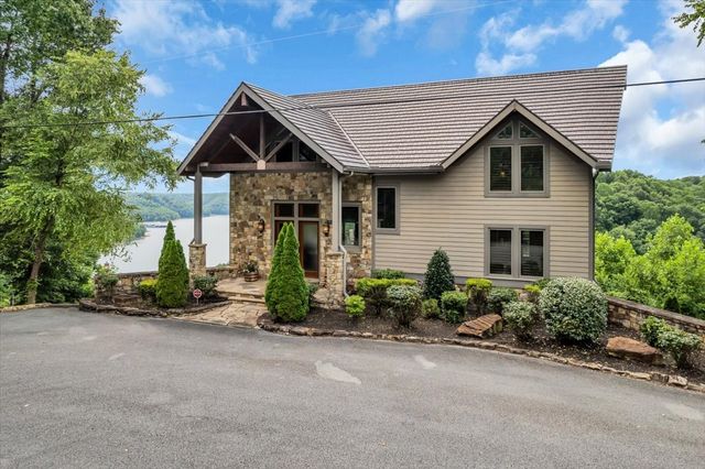 858 Harbor Green Pl, Sparta, TN 38583