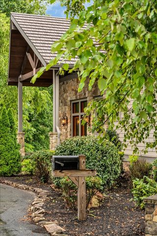 858 Harbor Green Pl, Sparta, TN 38583