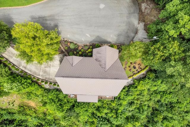 858 Harbor Green Pl, Sparta, TN 38583