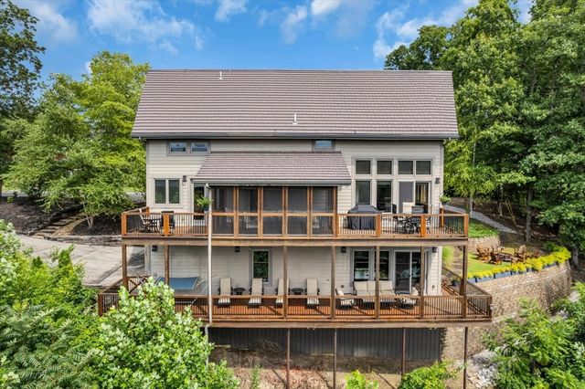 858 Harbor Green Pl, Sparta, TN 38583